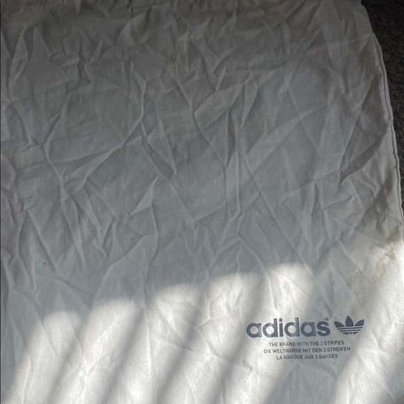 Adidas White dust shoe bag - Picture 1 of 1